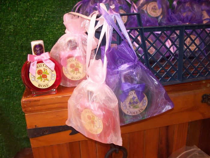 Devon Violets & Floral Charm fragrances